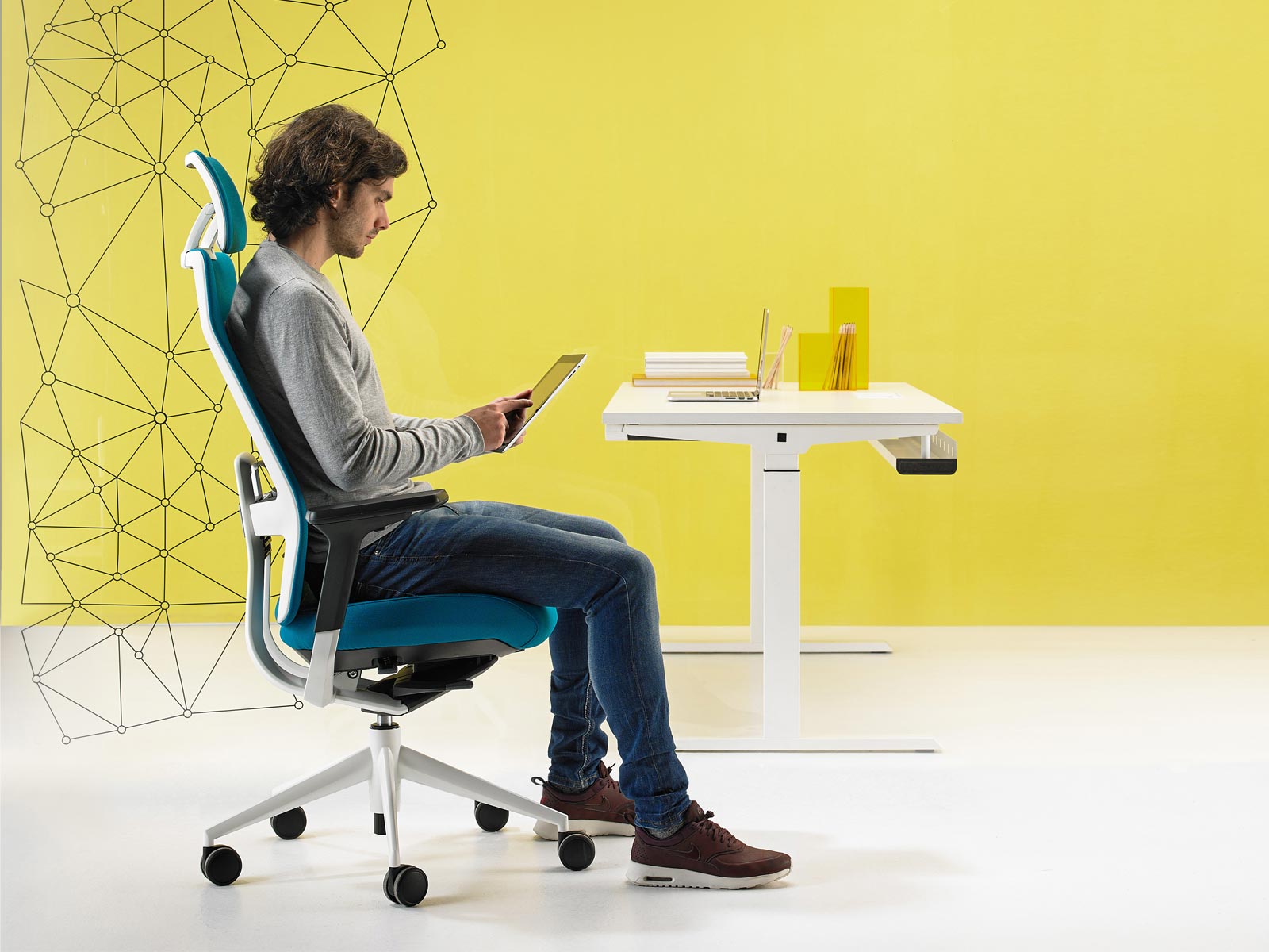 Как правильно выбрать кресло. TNK 500 actiu. Компьютерное кресло. Кресло "офис". Дизайнерское компьютерное кресло.