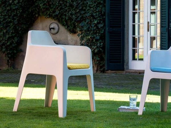 Chaise de restaurant en polypropylène PLUS