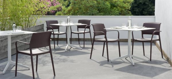 Chaise ARA empilable en polypropylène