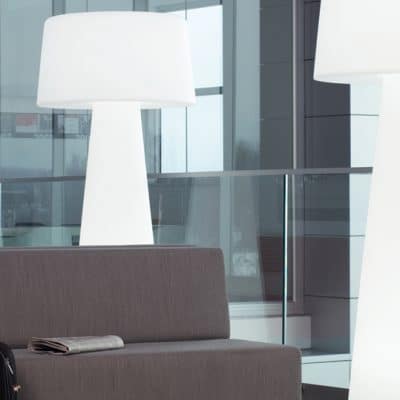 Lampadaire contemporain en polyéthylène TIME OUT