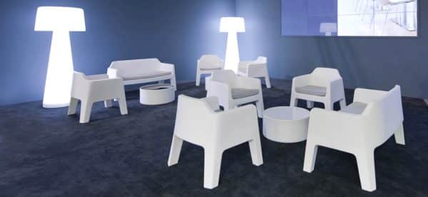 Lampadaire contemporain en polyéthylène TIME OUT – Image 3