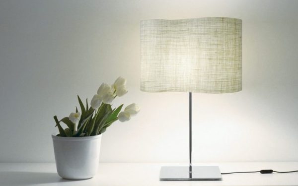 Lampe de bureau chromé et fibre de verre PEGGY