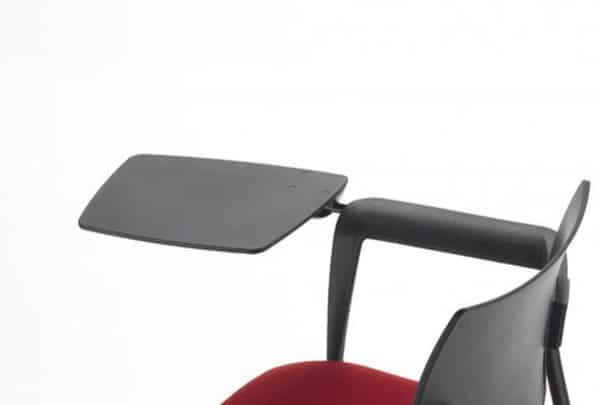 Chaise visiteur empilable avec dossier résille Amets – Image 2