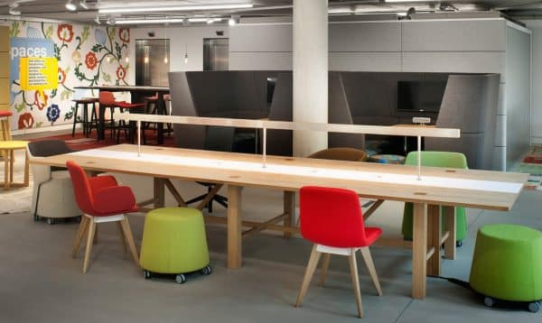 Bureau bench modulable de 8 à 20 personnes BAE