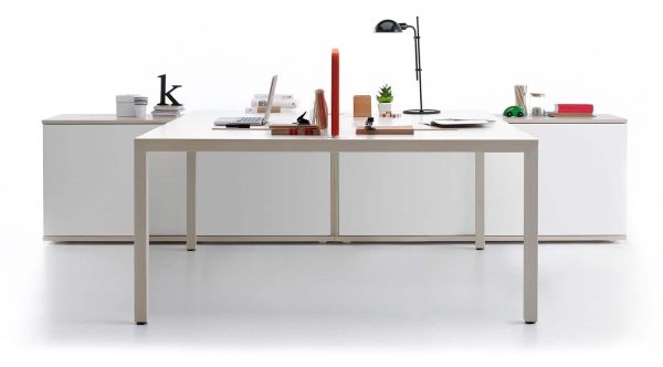 Bureau pour 2 personnes en mélamine et acier Prisma