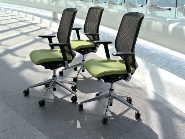 Siege de bureau pivotant avec dossier en tissu nylon TNK