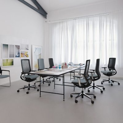 Fauteuil de bureau pro avec assise pivotante et dossier inclinable Mera