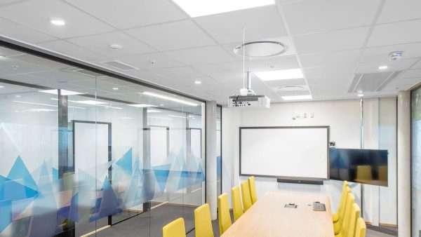 Dalle de plafond acoustique blanche en laine de roche Blanka dB 35
