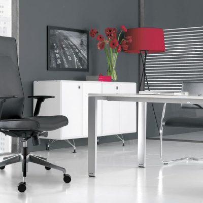Fauteuil en cuir de direction Foster