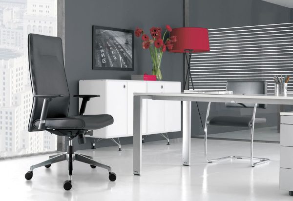 Fauteuil en cuir de direction Foster