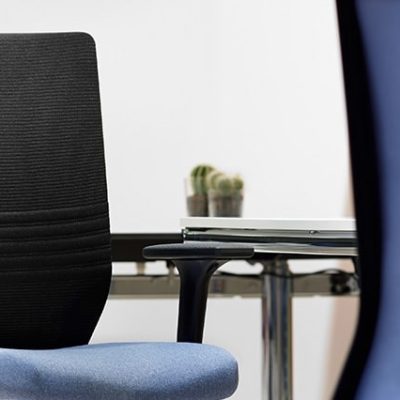 Siège de bureau pivotant avec mécanismes ergonomiques Stilo