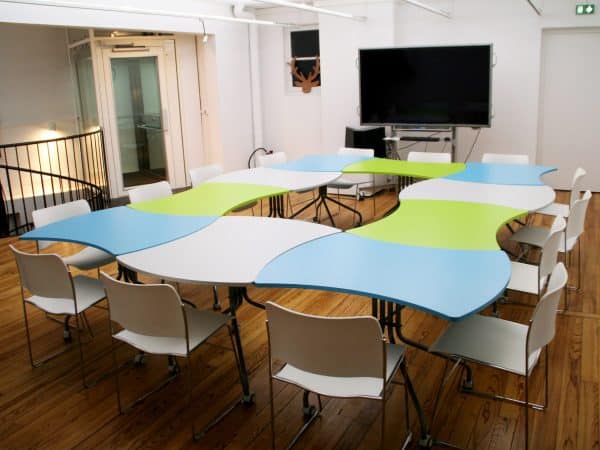 Table de réunion modulable pliante Ginkgo