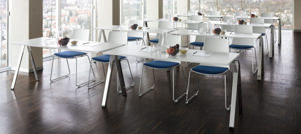 Table de réunion empilable Yuno – Image 2